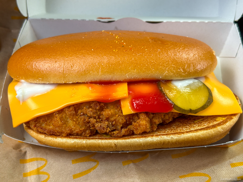 So schmeckt der Crispy Chicken Dog von McDonald’s