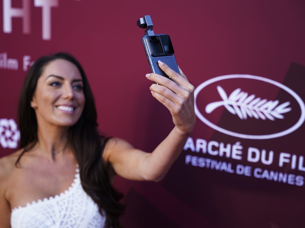 HONOR Robot Phone: Das Smartphone mit eingebautem Gimbal — Revolution oder Spielerei? 11 HONOR Robot Phone: Das Smartphone mit eingebautem Gimbal — Revolution oder Spielerei?
